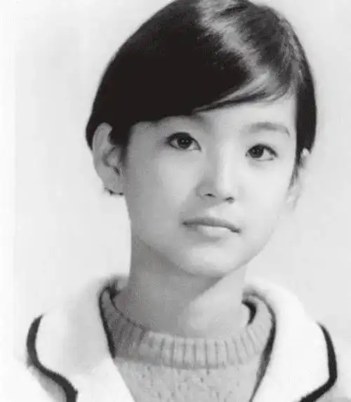 "顶级美人"林青霞:17岁前认为自己丑得像饥民,她发生了什么?