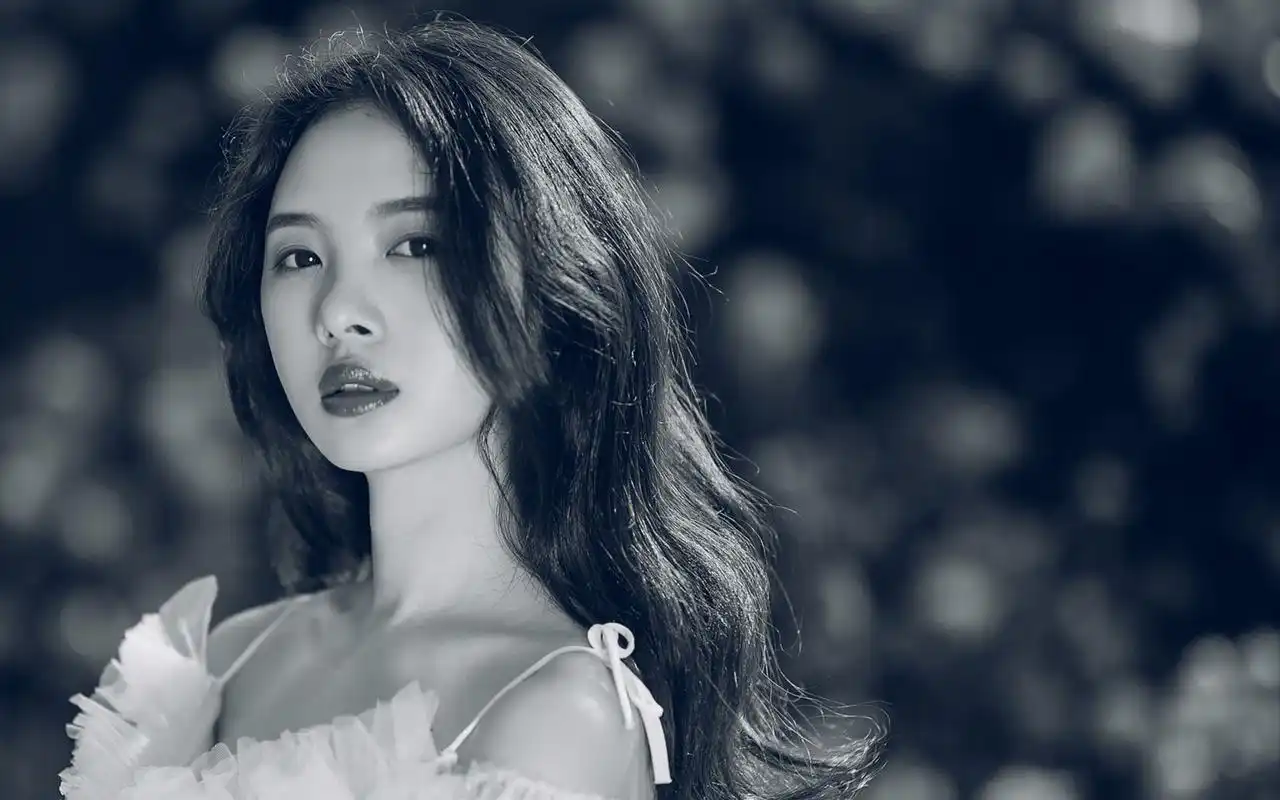 性感撩人美女唯美高清桌面壁纸