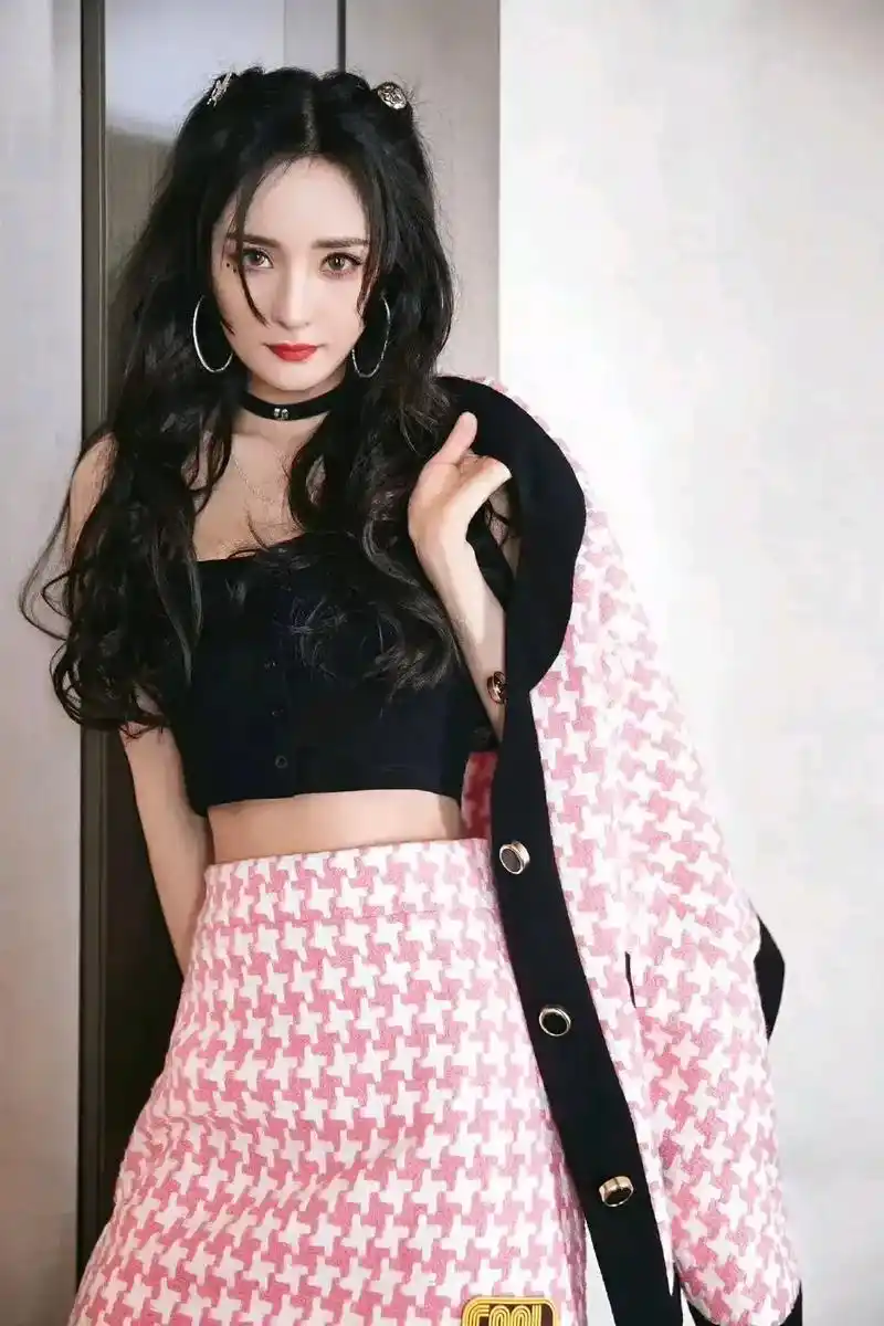 杨幂甜猫系列妆容是不是很诱惑人