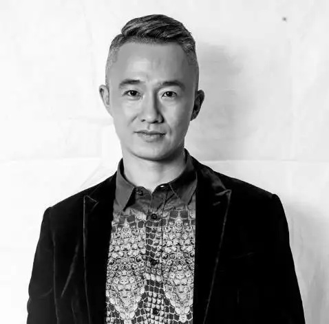 继李咏去世后,又一位名嘴主持人因病消失在大家视野中,他就是程雷.