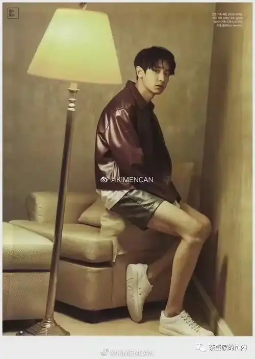 exo朴灿烈真腿长脖子以下全是腿