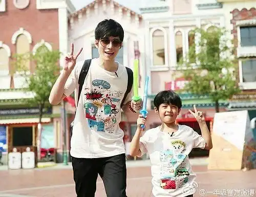 最近迷上了冬冬和陈思成父子档