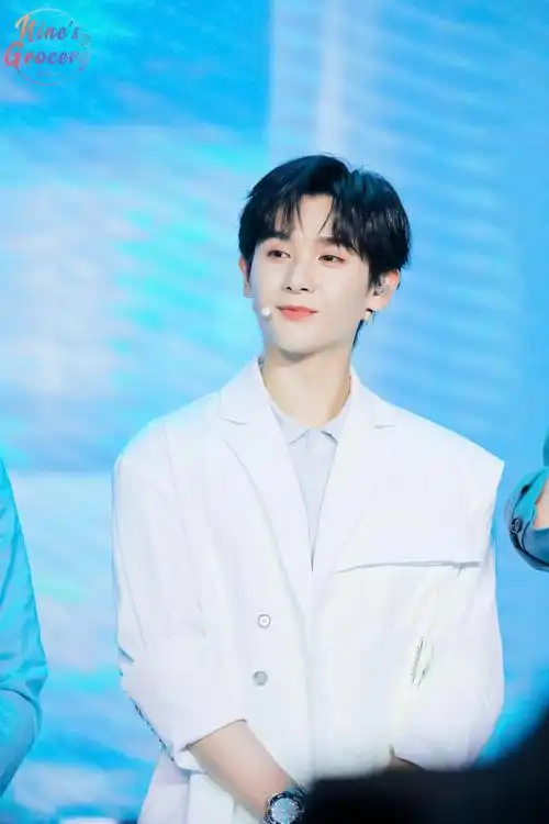 into1可爱担当高卿尘