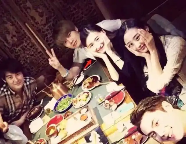 结婚两年任嘉伦因戏爆红迎来事业第二春妻子聂欢却平淡无奇