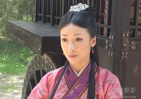 电视剧《神话》首度合作 陈紫函赞胡歌努力谦逊