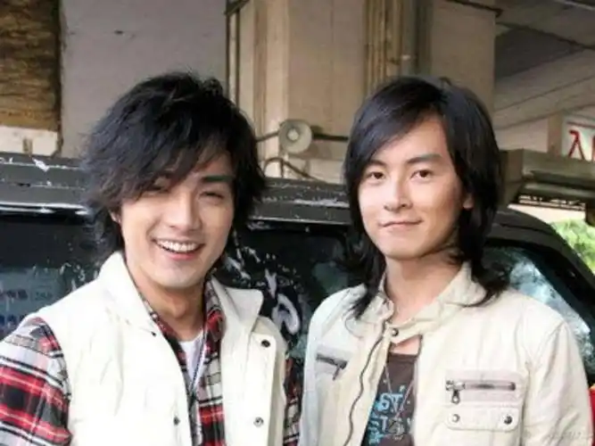 不想要处女座宝宝,他就让太太提前剖腹产女?_贺军翔