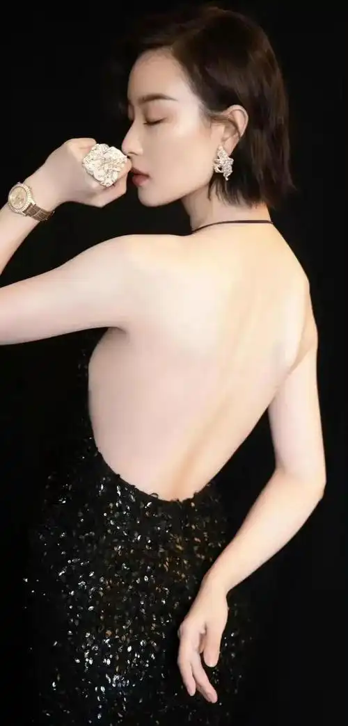 倪妮,女,1988年8月8日生于南京,毕业于中国传媒大学南广学院语言传播