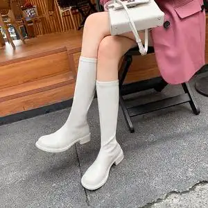 白色高筒靴平底图片