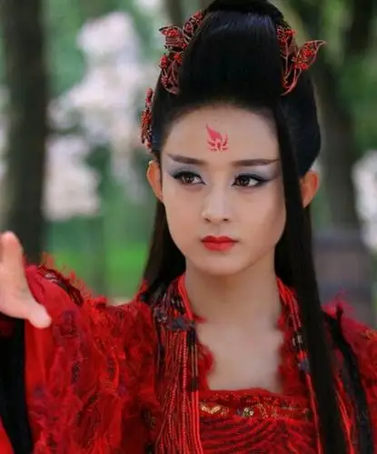 《花千骨》中"赵丽颖"的6个造型,你最喜欢哪一个?