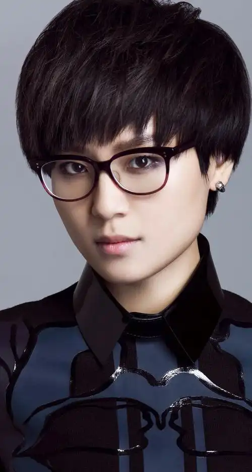 周笔畅高清写照主题手机壁纸744*1392