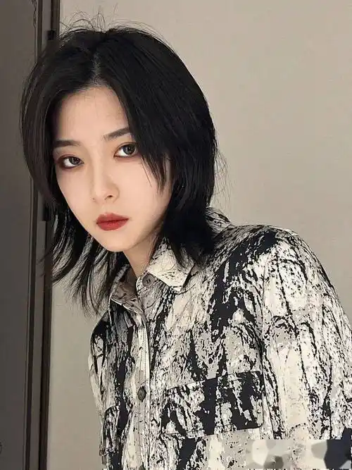 利落又爽快的锁骨碎发_锁骨