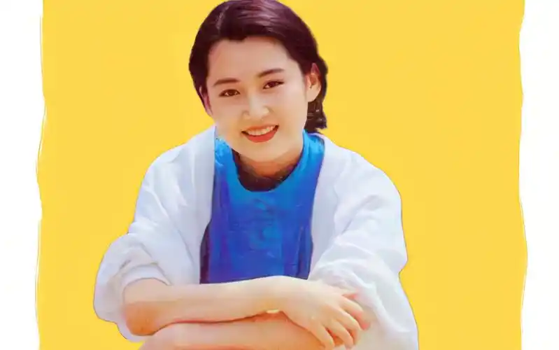 "冻龄女神"许晴,被时光雕刻的美人!