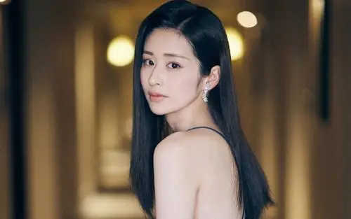 颖儿性感迷人写真桌面壁纸