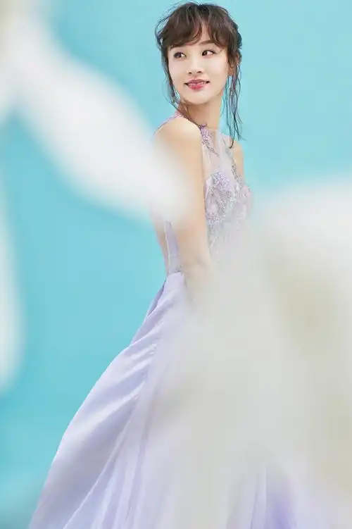 章龄之性感优雅写真高清图片,明星,性感,高清,优雅,时尚写真,美女演员