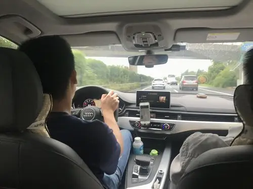 30,台风"利奇马"刚过,我们就开始自驾出游六朝古都——南京,儿子开车