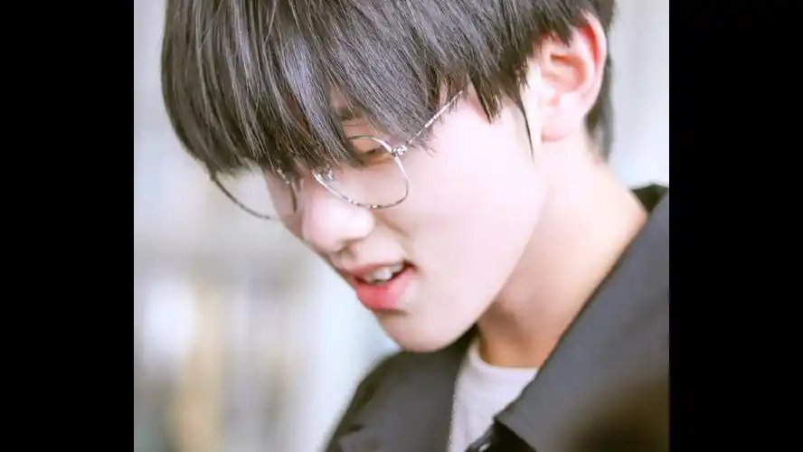 张星特  不会还有人不知道吧,张星特唱歌真的太好听了