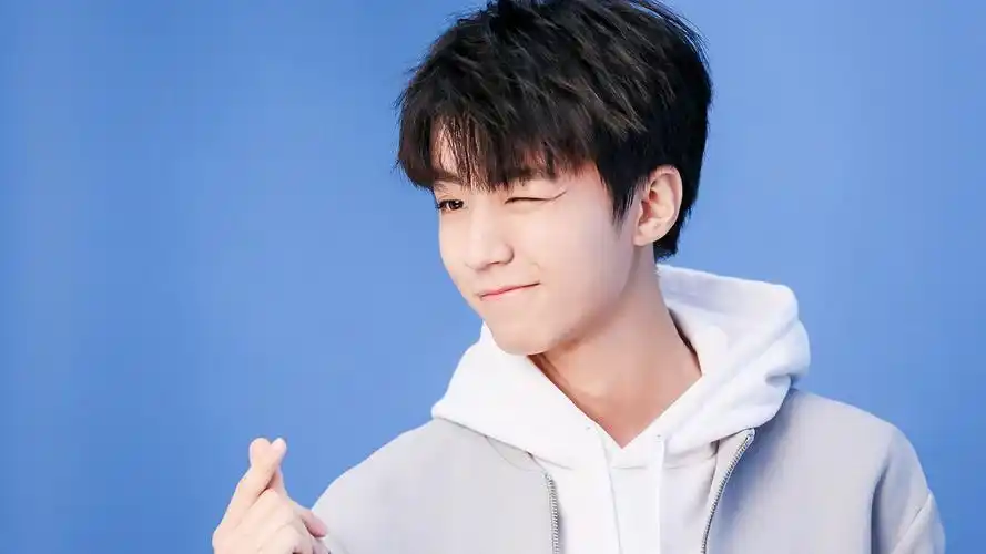 王俊凯代言诛仙《冲破次元只为你》微电影片… - 堆糖,美图壁纸兴趣