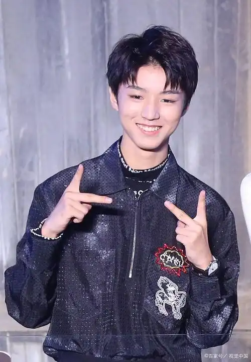 王俊凯笑起来好可爱啊