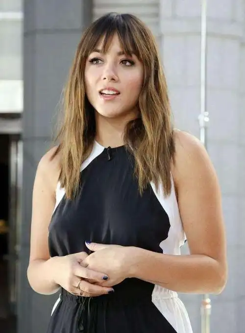 有一种美叫"中美混血"汪可盈,身材一流,笑起来瞬间a爆全场