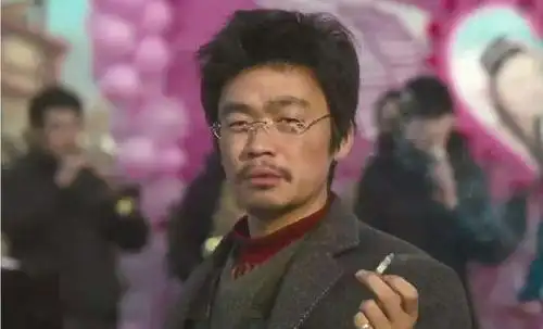 入北电教材镜头:周星驰无奈,游本昌啃臭肉,邓超绝望,王宝强抽烟