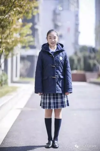 【七彩汇文】云想衣裳花想容 汇文润泽文化浓_校服