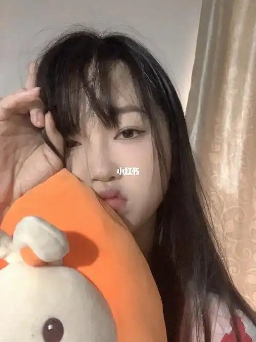 男生(有的是同事有的是朋友),都说我长得不错,也算是个美女虽然我平时