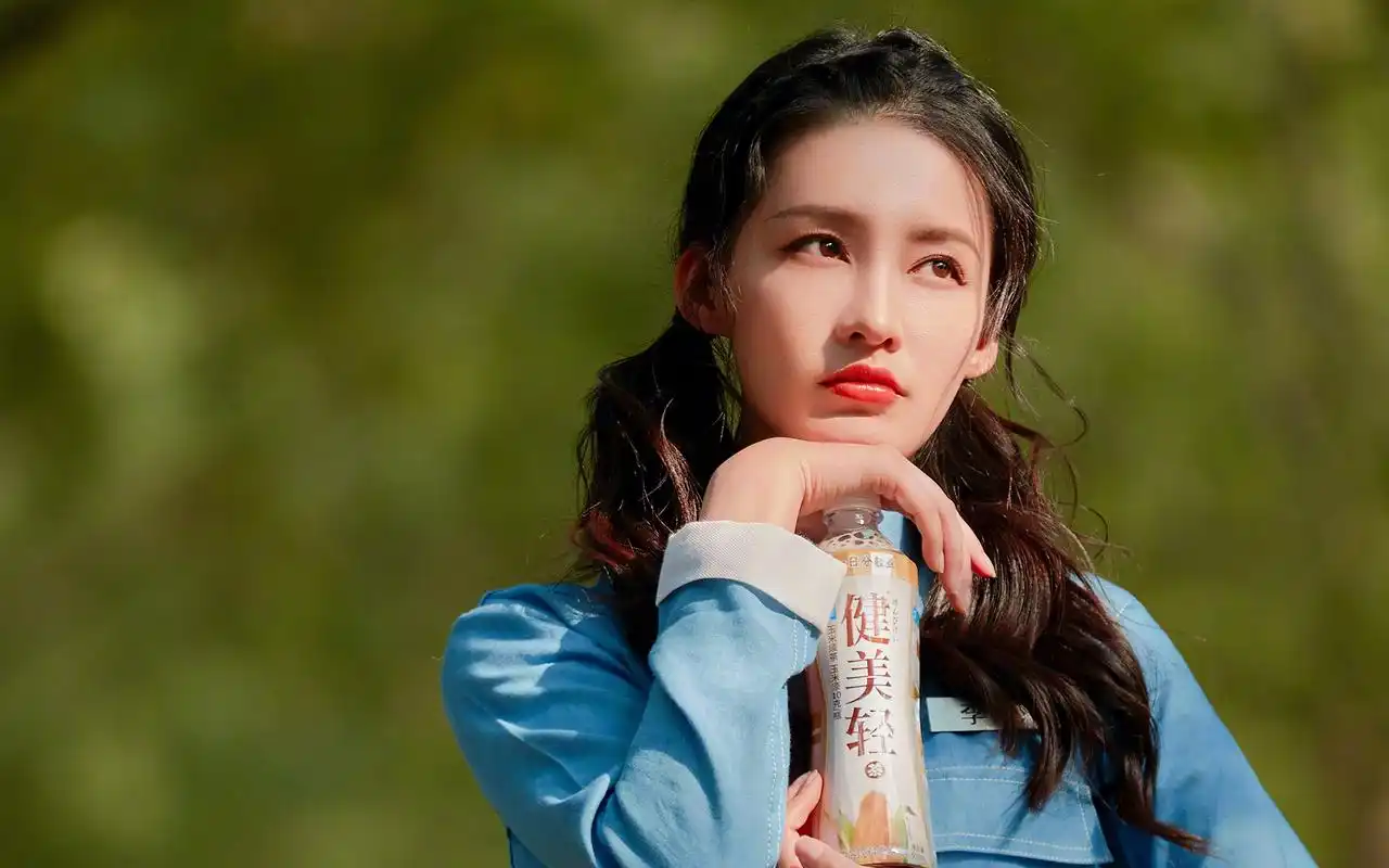 李沁元气双马尾高清桌面壁纸-大陆明星-手机壁纸下载-美桌网