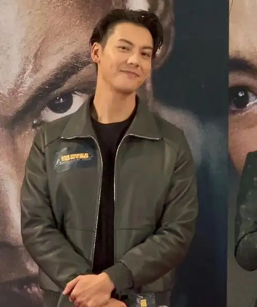 最近,陈伟霆的行程备受关注.