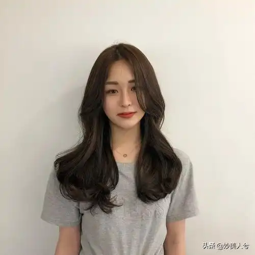 女士发型图片中长发(2022春天) - 赤虎壹号