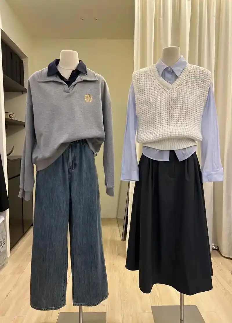 春季穿搭|  ootd.春天除了穿五颜六色的衣服,还可以穿简 - 抖音