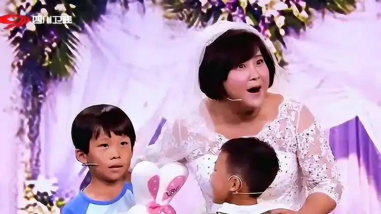 贾玲不仅有过婚史家里还有三个孩子张泰维表示不介意