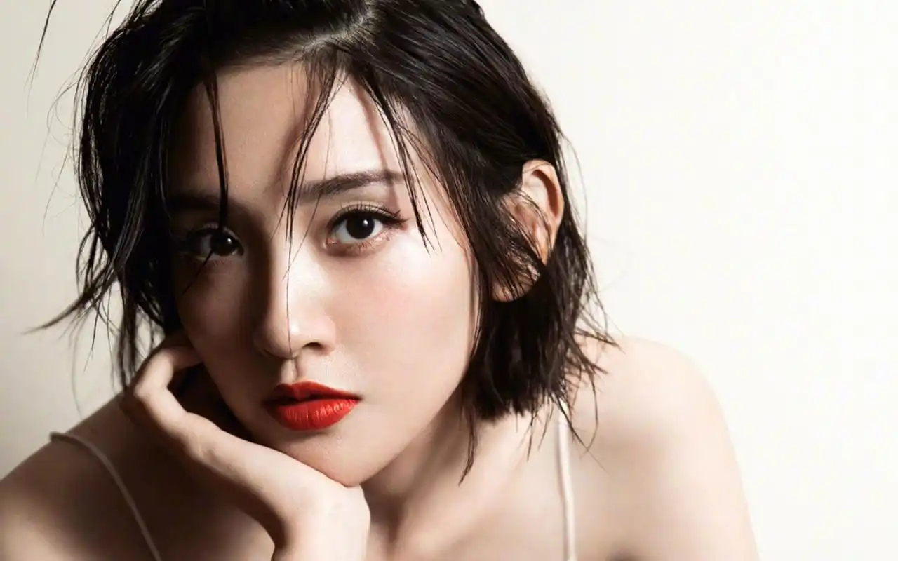 唐艺昕性感妩媚写真桌面壁纸