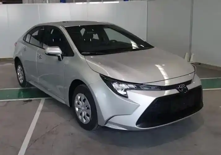 新一代丰田雷凌上市,现款卖7.5万,油耗5升,家用性价比高