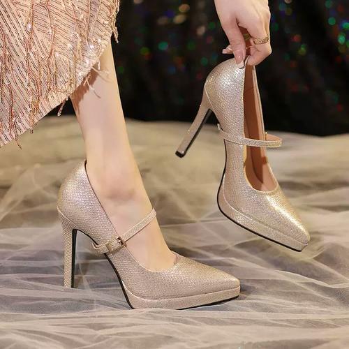 新款金色高跟鞋法式一字扣真皮轻奢礼服婚鞋尖头细跟气质浅口单鞋