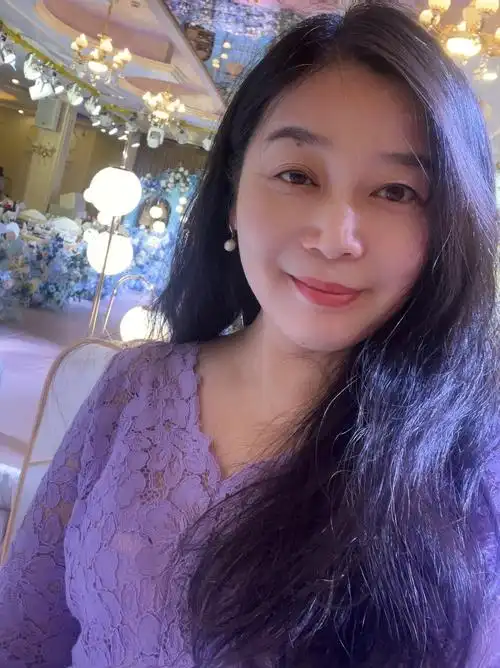 40今日紫色女人