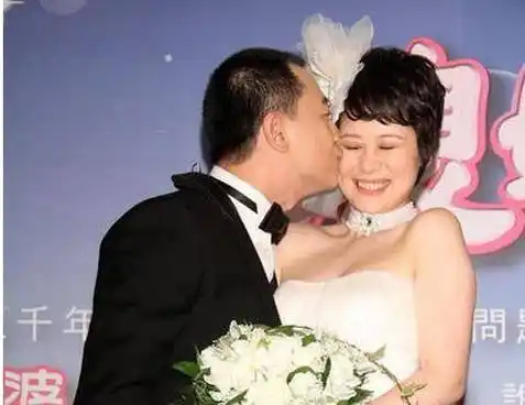 "国民媳妇"海清:出生名门,隐藏富豪丈夫12年,儿子令他骄傲_小时候