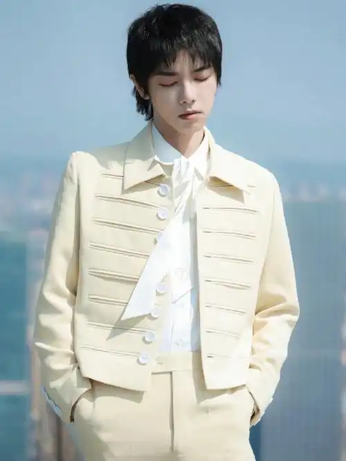 华晨宇演唱会我们飒飒指日可待啊