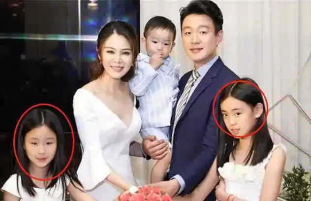 有种"不公平遗传"叫佟丽娅姐妹,一个美若天仙,一个泯然众人_杨迪_妹妹