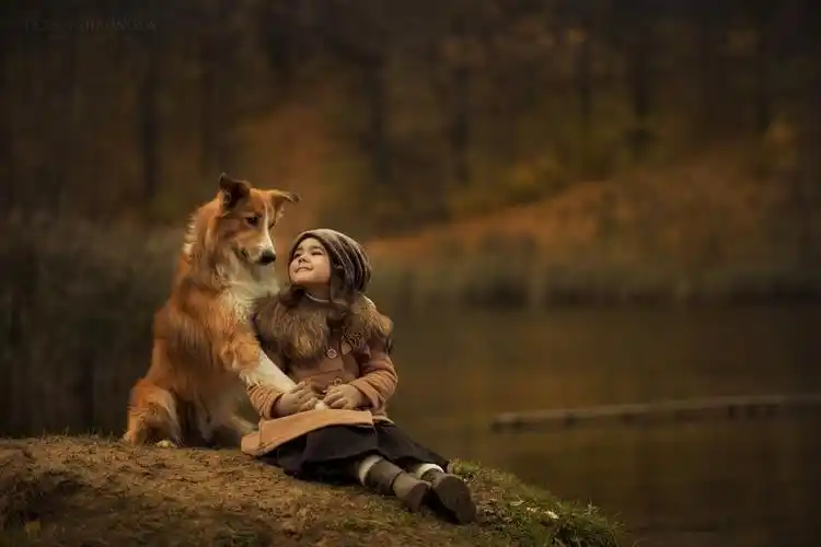 小孩和可爱动物们相处的温馨瞬间治愈系图片_唯美图片