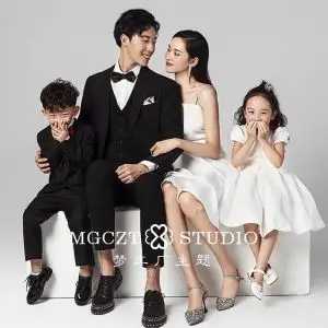 影楼亲子主题服装一家四口全家福拍照韩式简约白色婚纱礼服套装