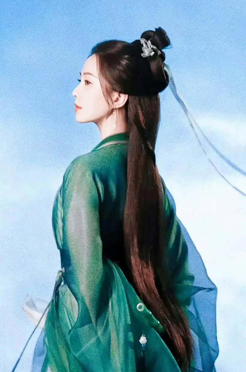 还别说,刘诗诗古装美女不是浪得虚名 #刘诗诗一念关山任如意# #刘诗诗