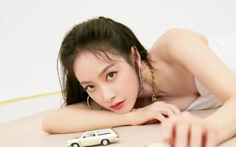 宋茜性感养眼写真图片桌面壁纸