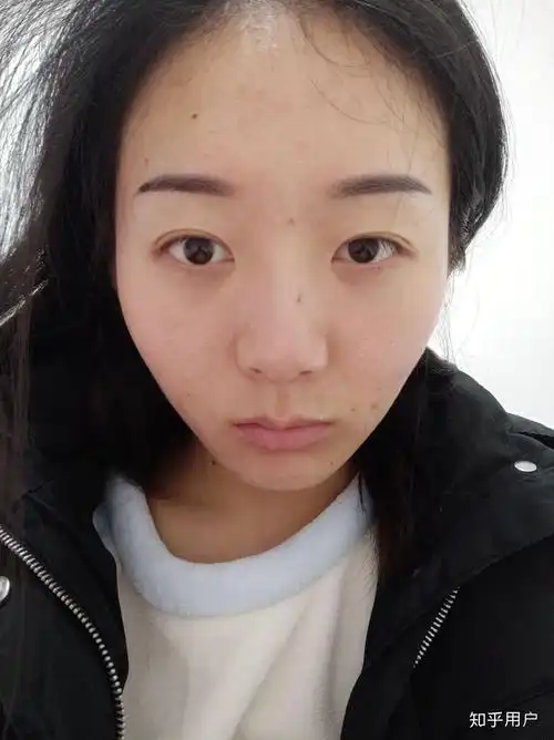 人真实的素颜照到底长什么样