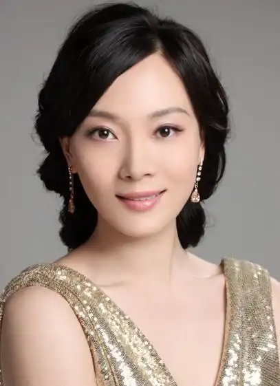 41岁陈数近照曝光昔日气质不在嘴歪脸僵整容后遗症明显