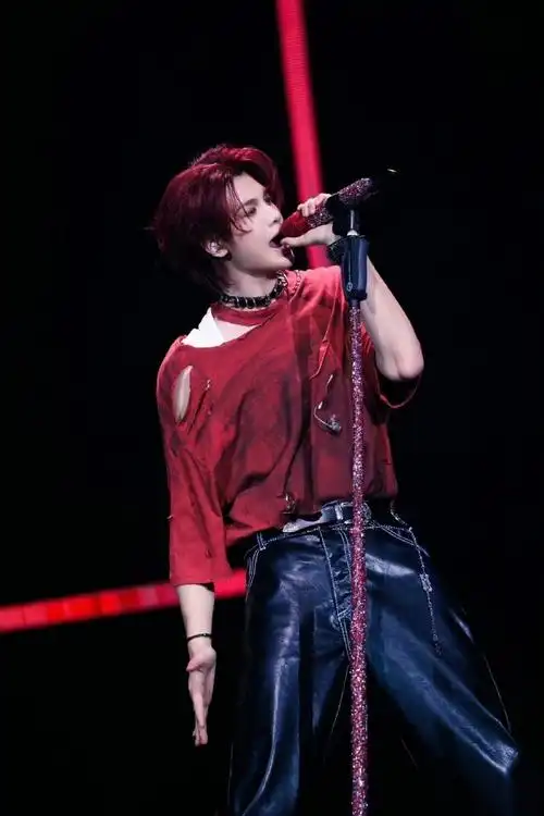 黄明昊贾想世界演唱会##黄明昊演唱会长沙站官宣