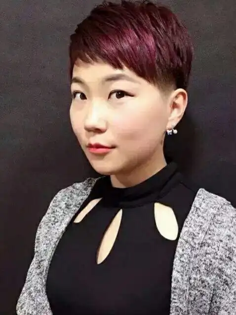 今年流行"无鬓角"短发