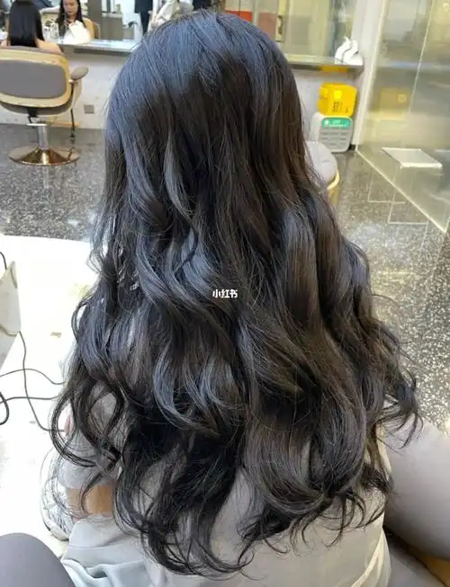 女生一眼就想烫发的浪漫法式大卷发78