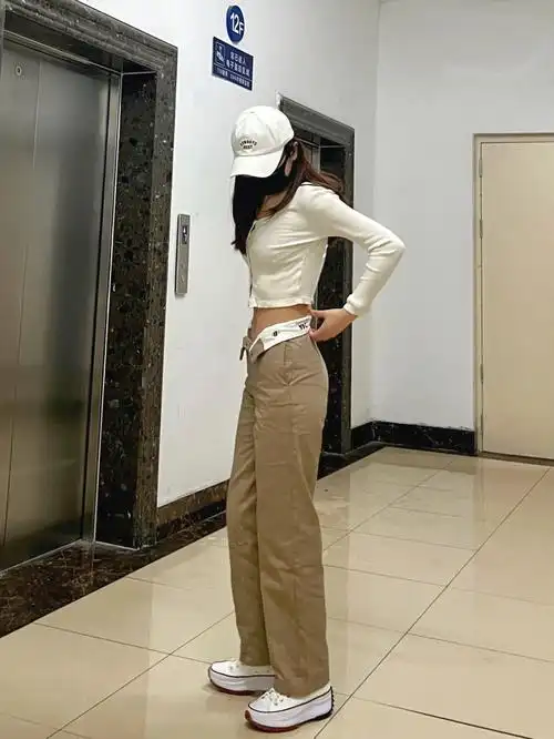 中性风腰精美少女