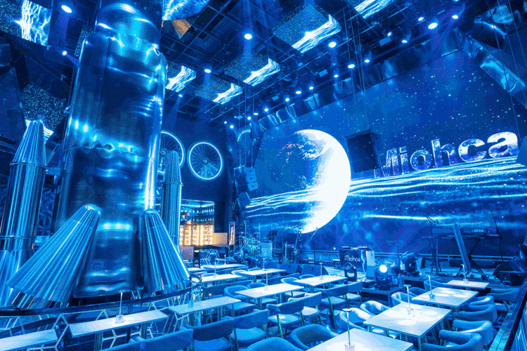 360°环绕屏,好声音歌手助阵,现场即将挤满人人人人!