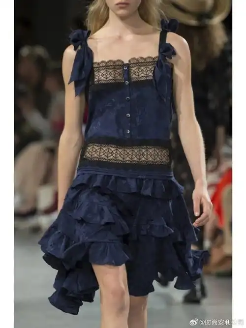 少女香气john galliano 2019  #时尚穿搭